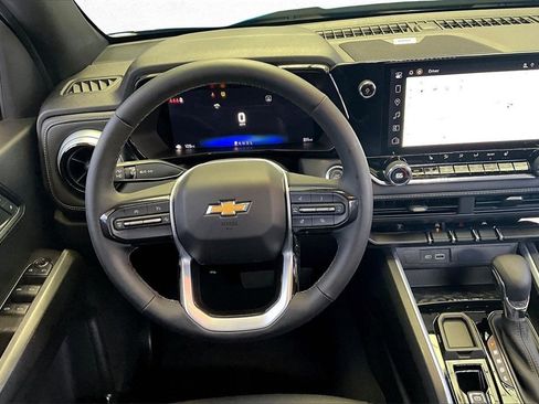 Used 2024 Chevrolet Colorado LT w/ LT Convenience Package III image 10