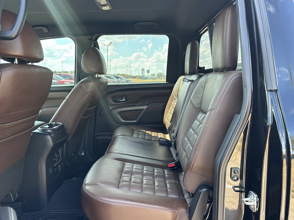 Used 2021 Nissan Titan Platinum Reserve AWD/4WD image 14