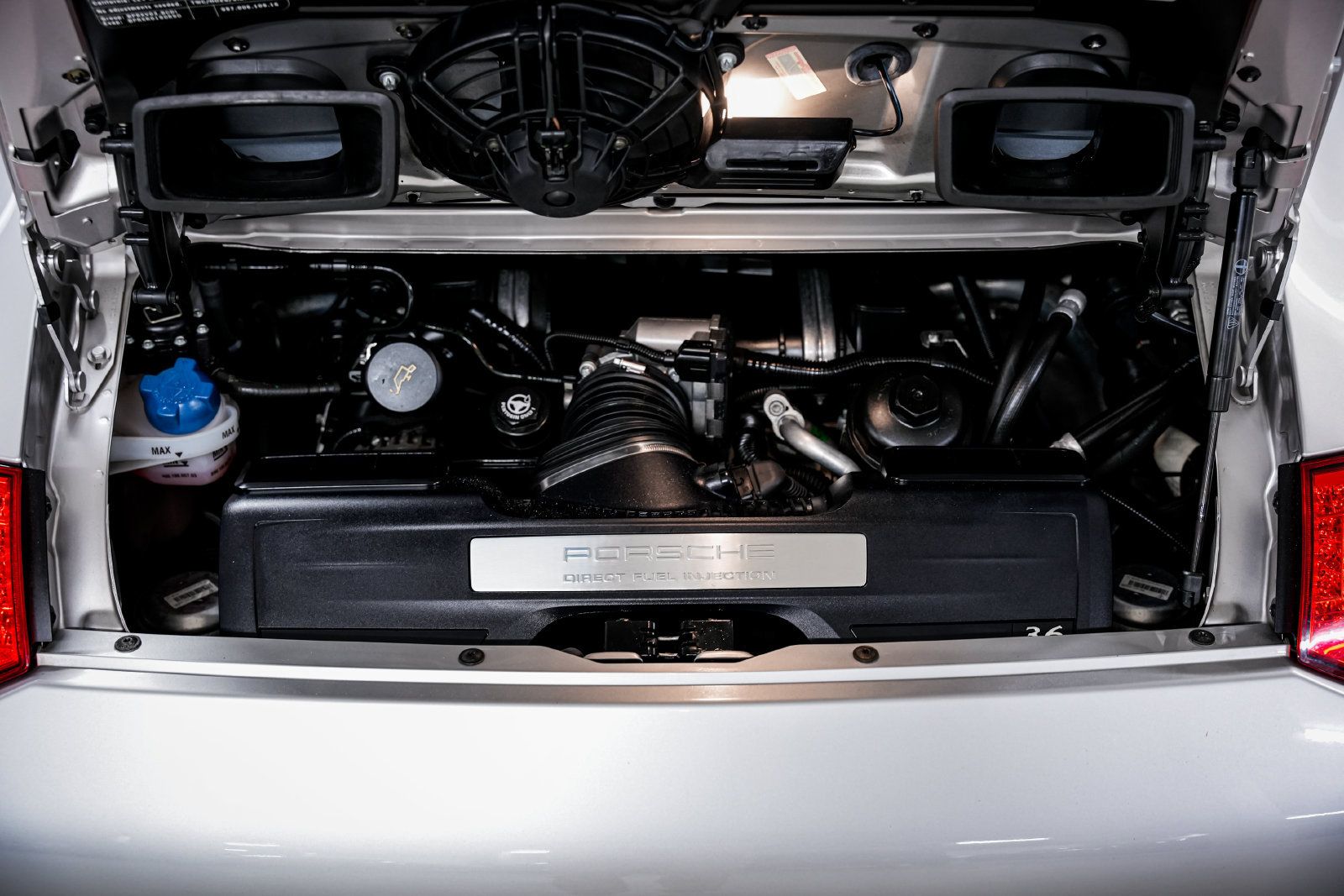 Used 2011 Porsche 911 Carrera RWD image 42