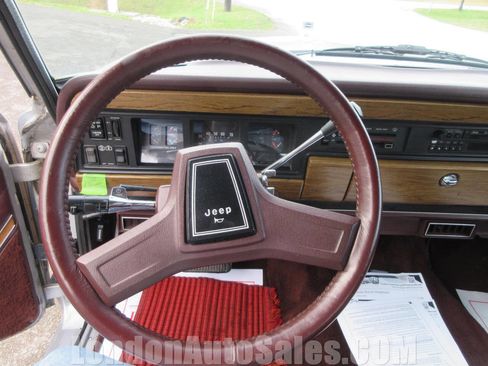 Used 1989 Jeep Grand Wagoneer image 11