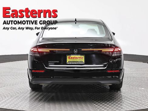 Used 2025 Honda Accord SE image 6