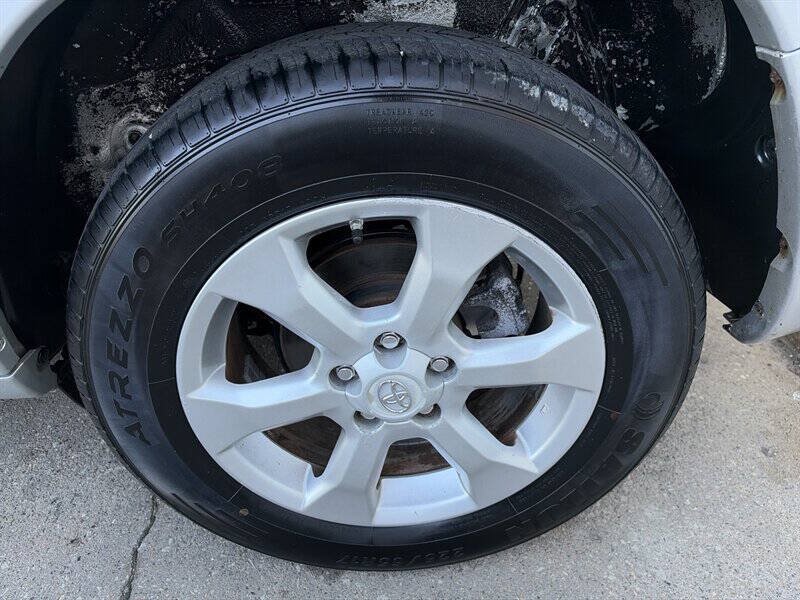 Used 2011 Toyota RAV4 Limited w/ Limited Extra Value Pkg AWD/4WD image 13