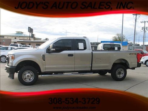 Used 2022 Ford F250 XL w/ Power Equipment Group image 28