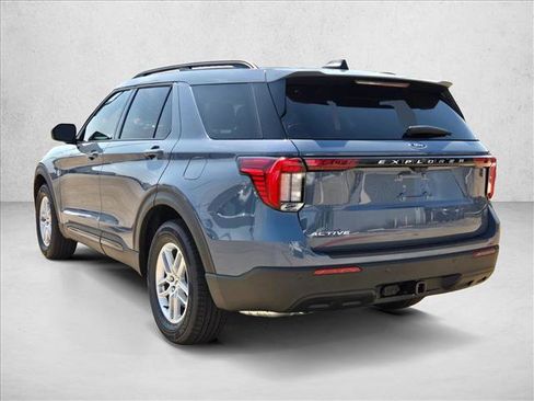 New 2026 Ford Explorer Active RWD image 9