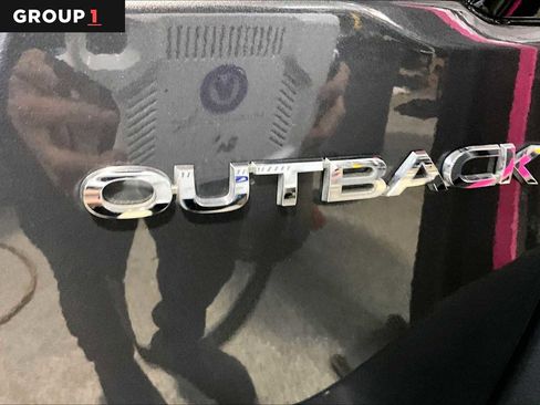 Certified 2022 Subaru Outback Limited image 9