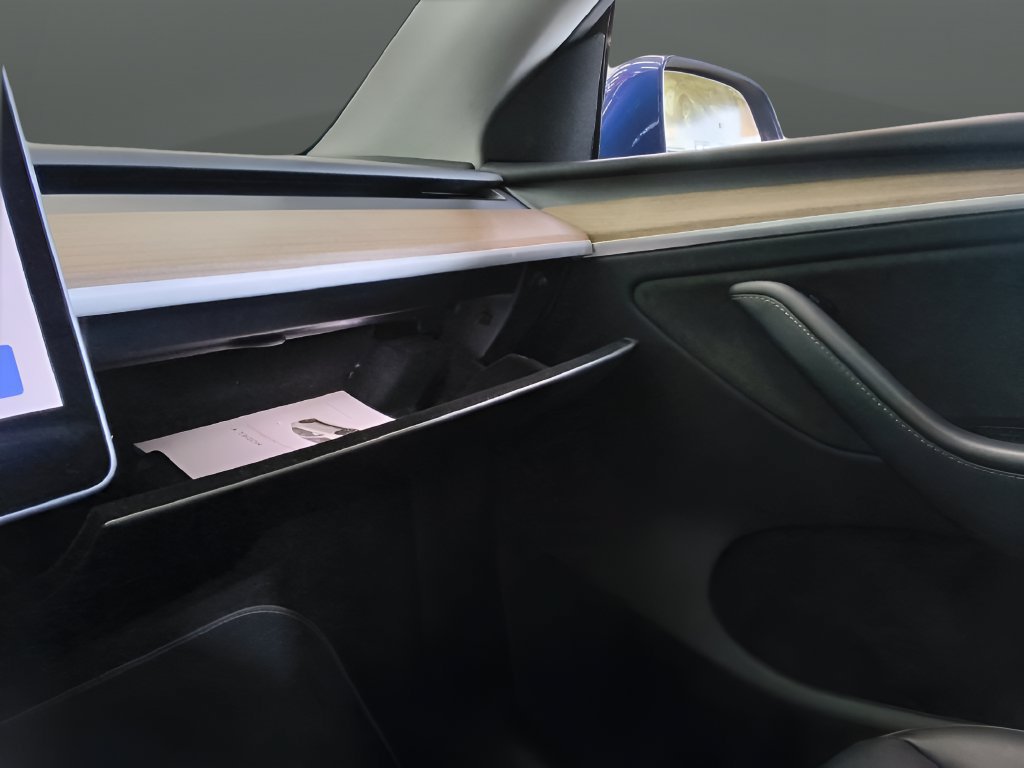Used 2024 Tesla Model Y Performance AWD/4WD image 23
