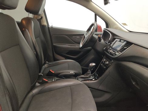 Used 2022 Buick Encore Preferred w/ Safety Package FWD image 21
