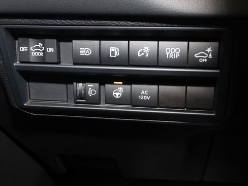 Used 2023 Toyota Tundra Limited image 29