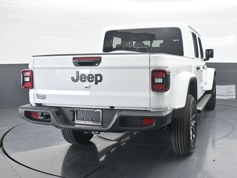 New 2026 Jeep Gladiator Sport image 5