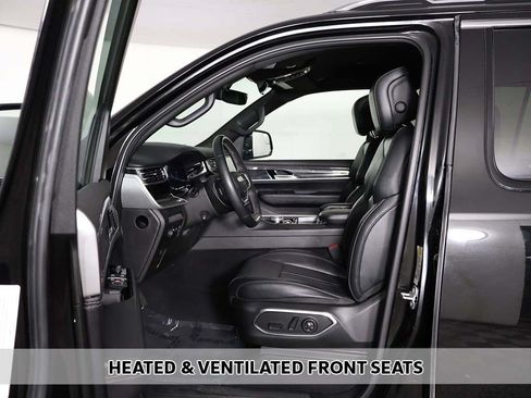 Used 2022 Jeep Wagoneer Series III w/ Flexible Seating Group AWD/4WD image 8