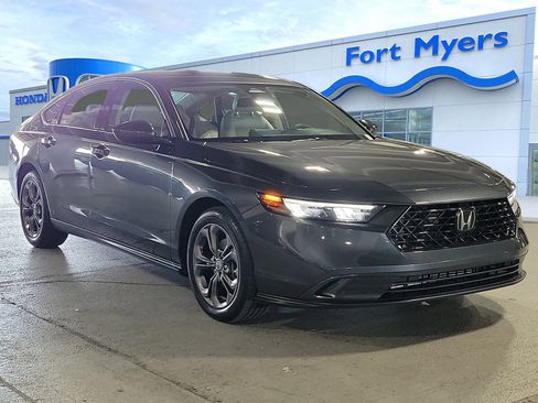 Used 2023 Honda Accord EX image 1