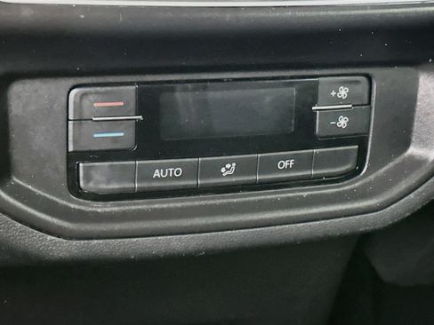 Used 2025 Volkswagen Atlas SE FWD image 26