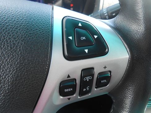 Used 2014 Ford Explorer XLT AWD/4WD image 18