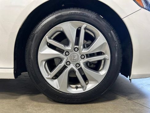 Used 2019 Honda Accord LX image 11