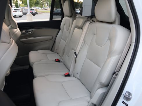 Used 2019 Volvo XC90 T6 Momentum w/ Protection Package Premier AWD/4WD image 34