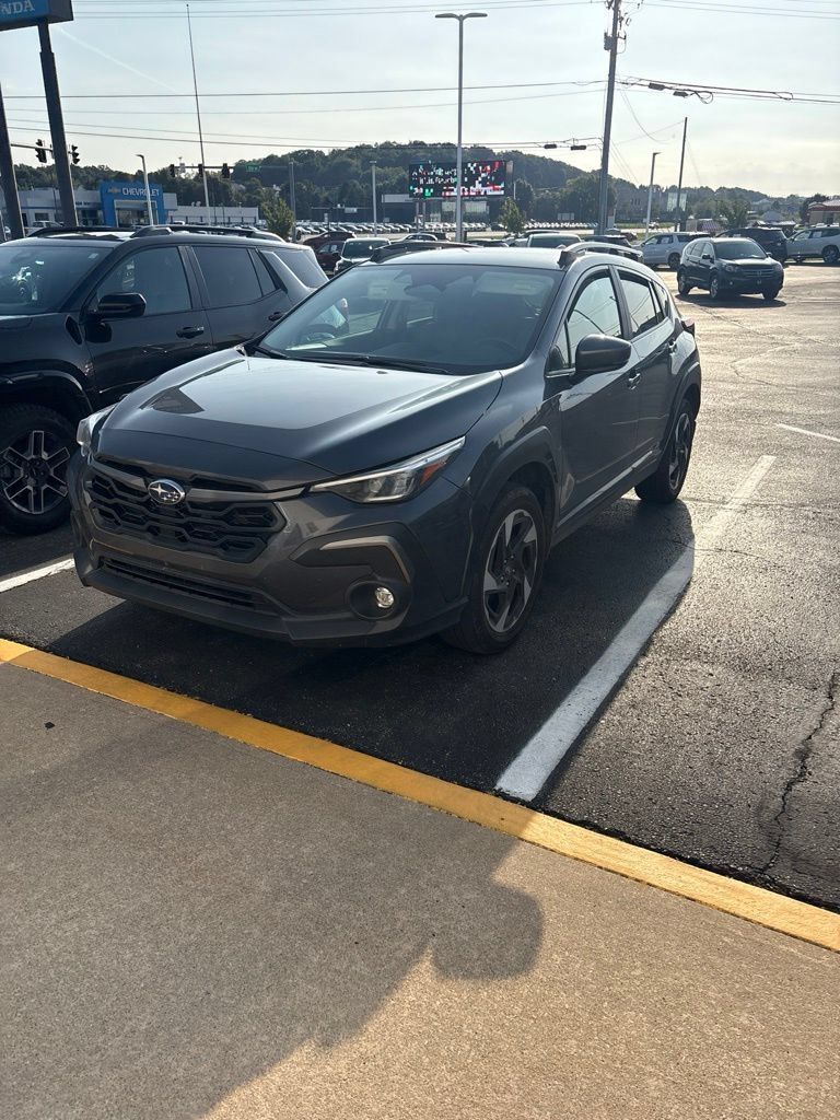 Used 2025 Subaru Crosstrek 2.5i Limited AWD/4WD image 2