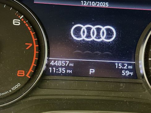 Used 2022 Audi Q5 2.0T Premium w/ Convenience Package image 19