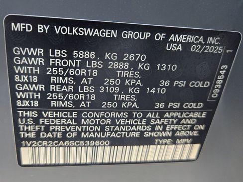 New 2025 Volkswagen Atlas Peak Edition SE image 24