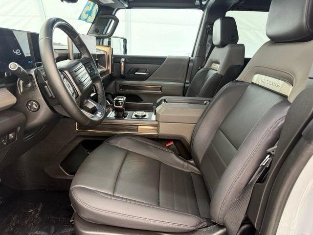 Used 2025 GMC Hummer EV 2X AWD/4WD image 13