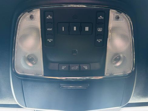 Used 2018 Jeep Grand Cherokee Trackhawk AWD/4WD image 56