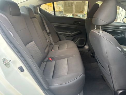 Used 2025 Nissan Altima 2.5 SV image 40