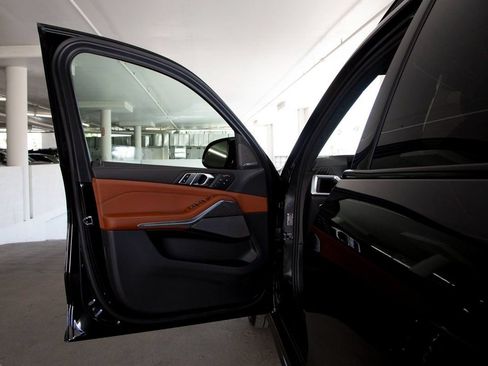 Used 2026 BMW X7 M60i AWD/4WD image 14