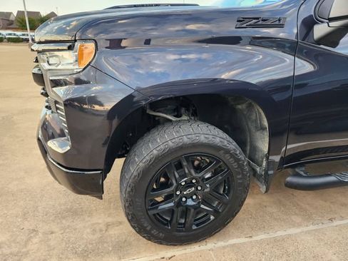 Used 2024 Chevrolet Silverado 1500 LT Trail Boss w/ Convenience Package II AWD/4WD image 7