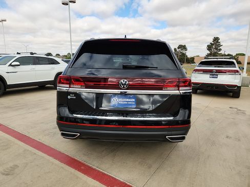 New 2026 Volkswagen Atlas SE FWD image 6