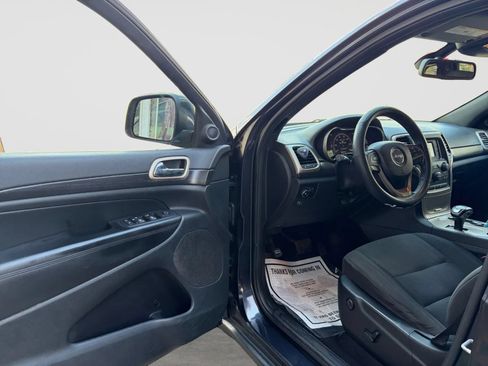 Used 2014 Jeep Grand Cherokee Laredo w/ Security & Convenience Group AWD/4WD image 11