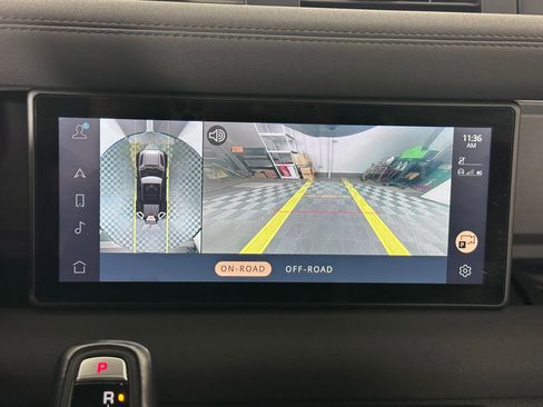 Used 2023 Land Rover Defender 110 X-Dynamic SE image 28