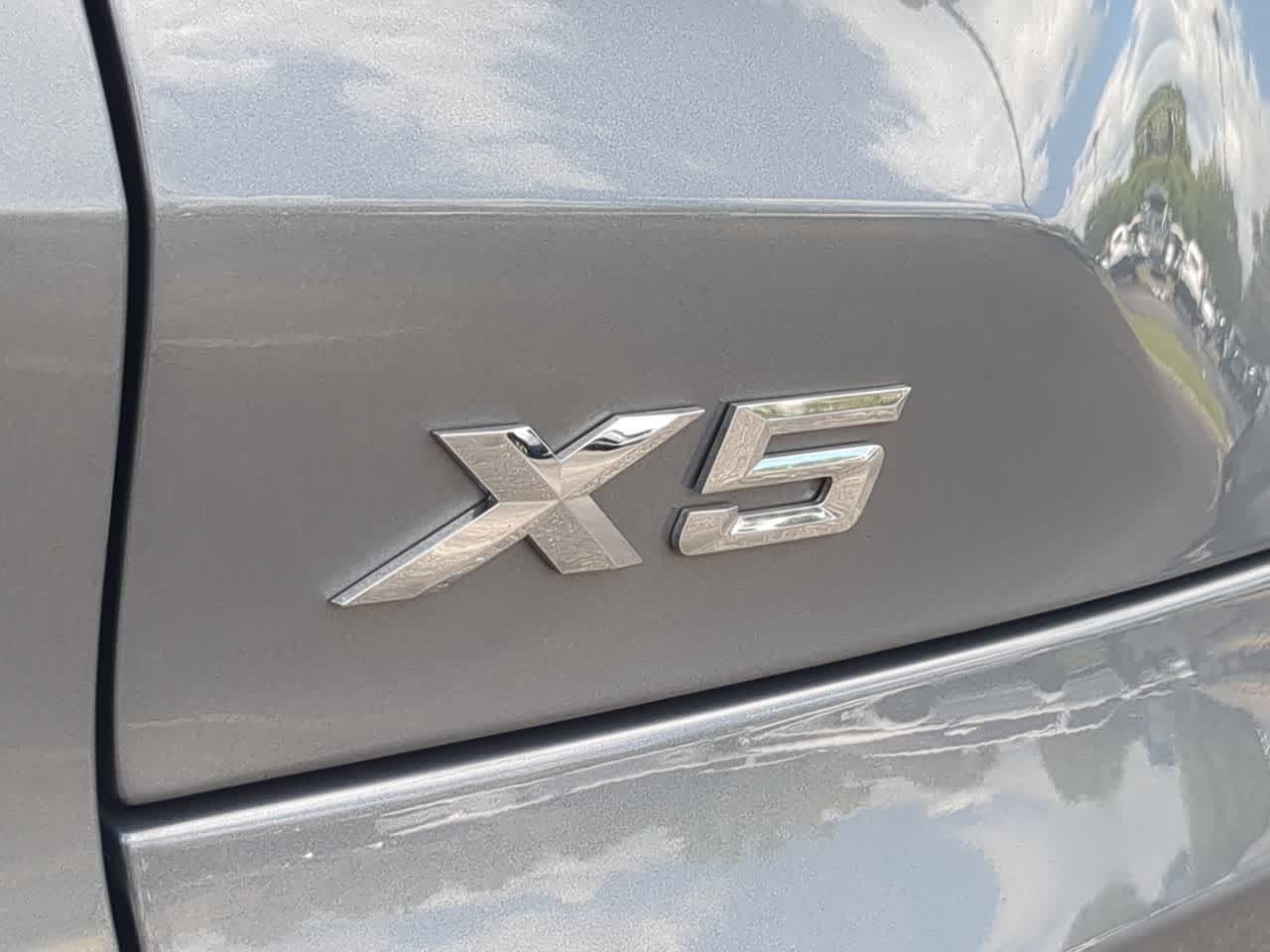 Used 2024 BMW X5 xDrive50e AWD/4WD image 12