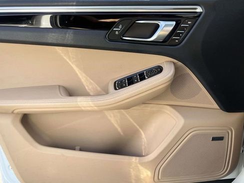 Used 2023 Porsche Macan Turbo image 26