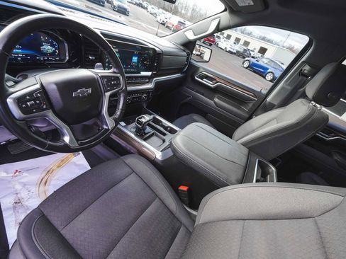 Used 2025 Chevrolet Silverado 1500 RST image 15