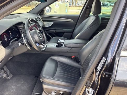 Used 2024 Maserati Grecale GT image 17