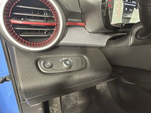 Used 2024 Chevrolet Trax RS w/ Sunroof Package FWD image 20