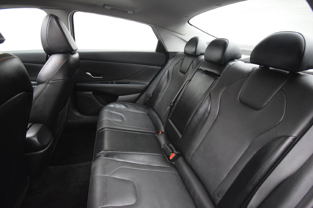 Used 2023 Hyundai Elantra Limited w/ Cargo Package FWD image 19