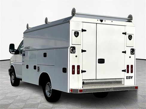 New 2025 Chevrolet Express 3500 w/ Power Convenience Package image 4