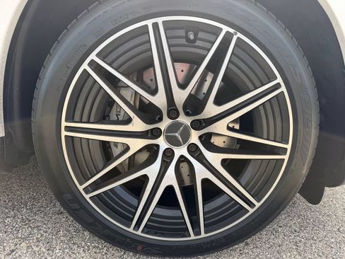 Used 2025 Mercedes-Benz GLC 43 AMG 4MATIC image 11