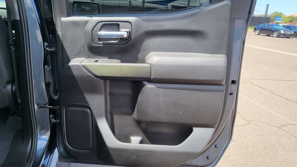 Used 2021 Chevrolet Silverado 1500 Custom Trail Boss w/ LPO, Dark Essentials Package AWD/4WD image 20