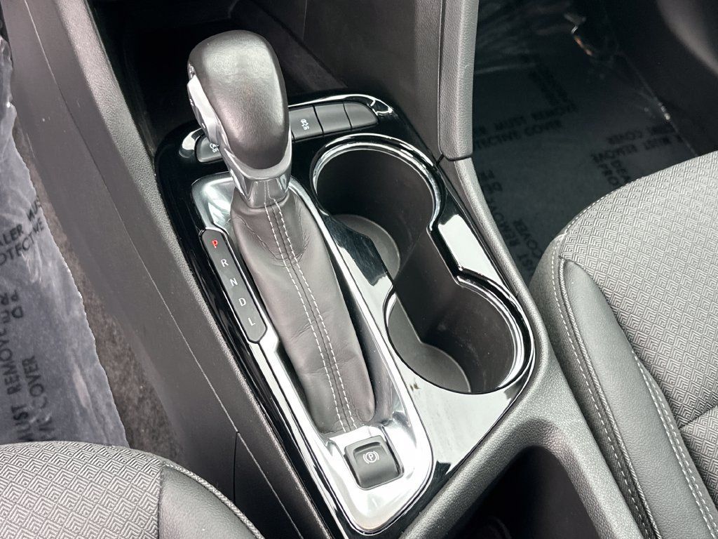 Used 2023 Buick Encore GX Preferred w/ Cold Weather Comfort Package FWD image 21