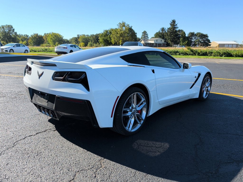 Used 2016 Chevrolet Corvette Stingray Coupe w/ 2LT Preferred Equipment Group RWD image 7