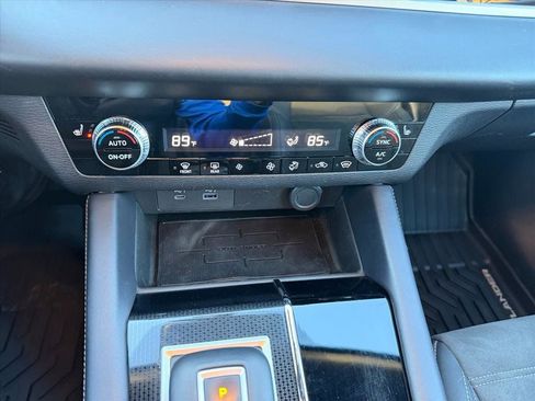 Used 2023 Mitsubishi Outlander SE Black Edition image 23