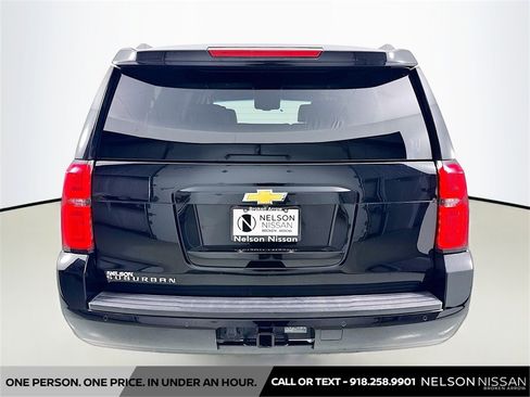 Used 2018 Chevrolet Suburban LT image 6