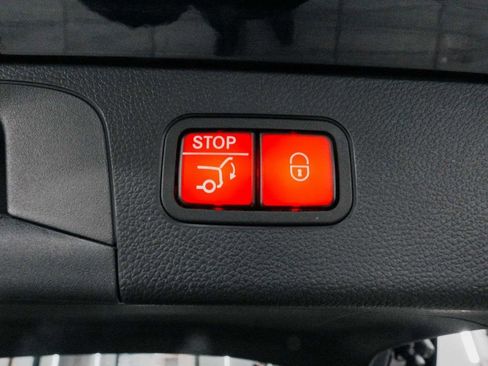 Used 2022 Mercedes-Benz GLC 300 4MATIC image 40