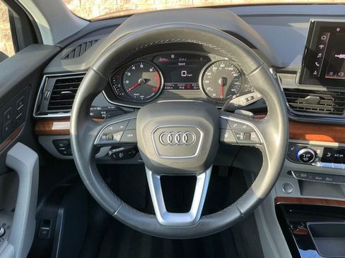 Used 2023 Audi Q5 2.0T Premium w/ Convenience Package image 16