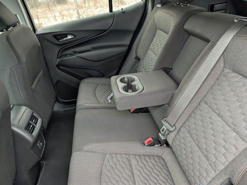 Used 2021 Chevrolet Equinox LT image 19