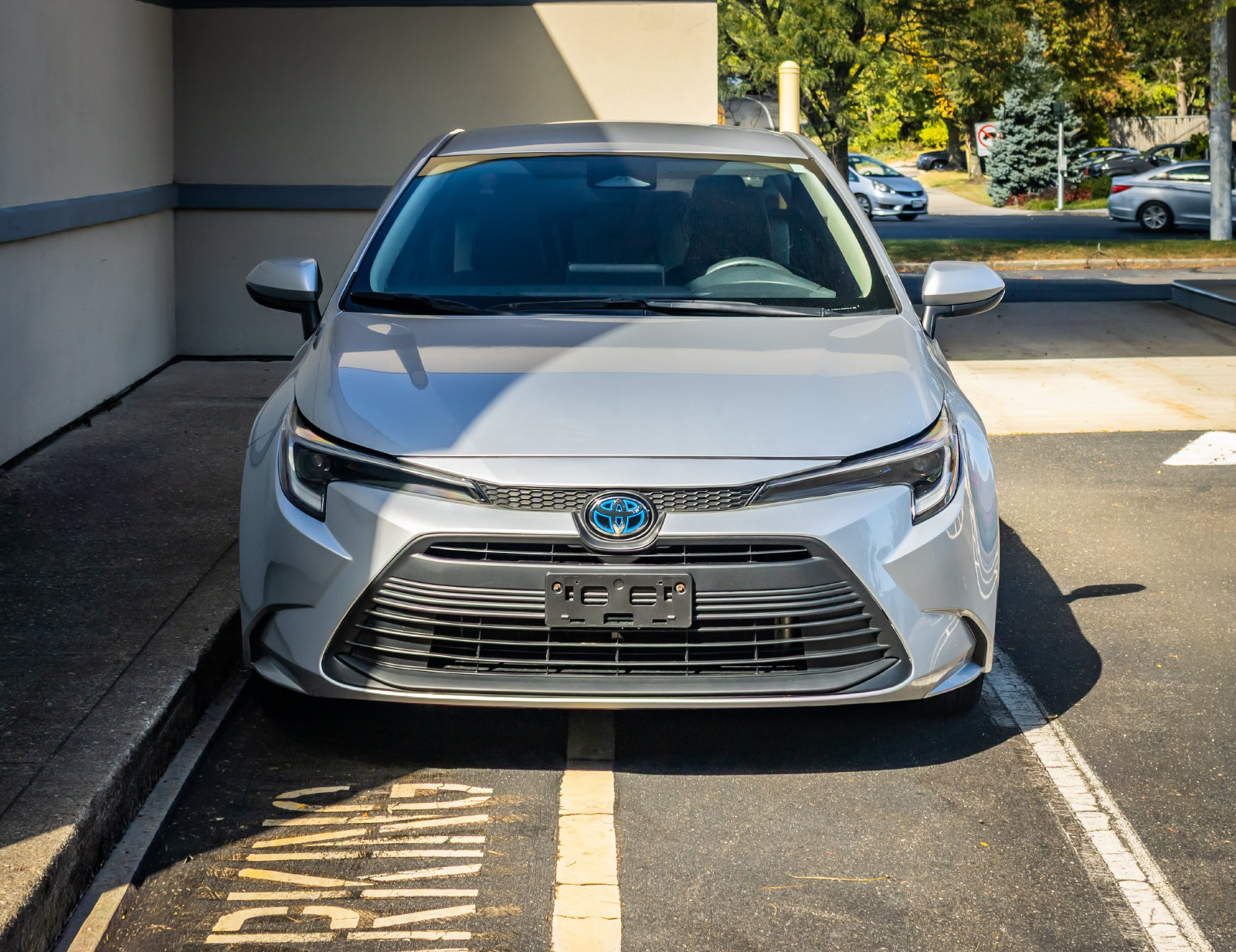 Used 2023 Toyota Corolla LE w/ Carpet Mat Package (TMS) AWD/4WD image 2