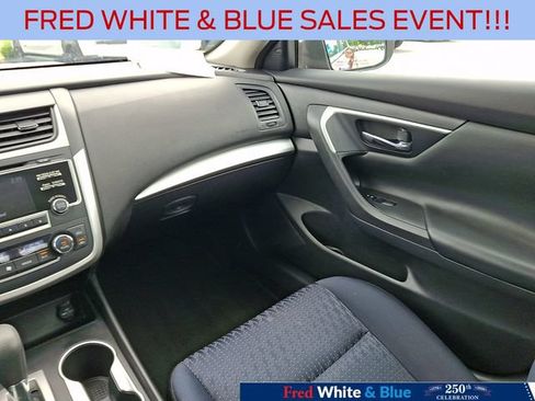 Used 2016 Nissan Altima 2.5 SV FWD image 16