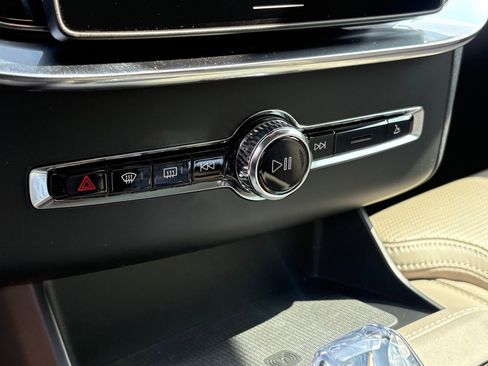 New 2026 Volvo XC90 B6 Ultra w/ Protection Package AWD/4WD image 14