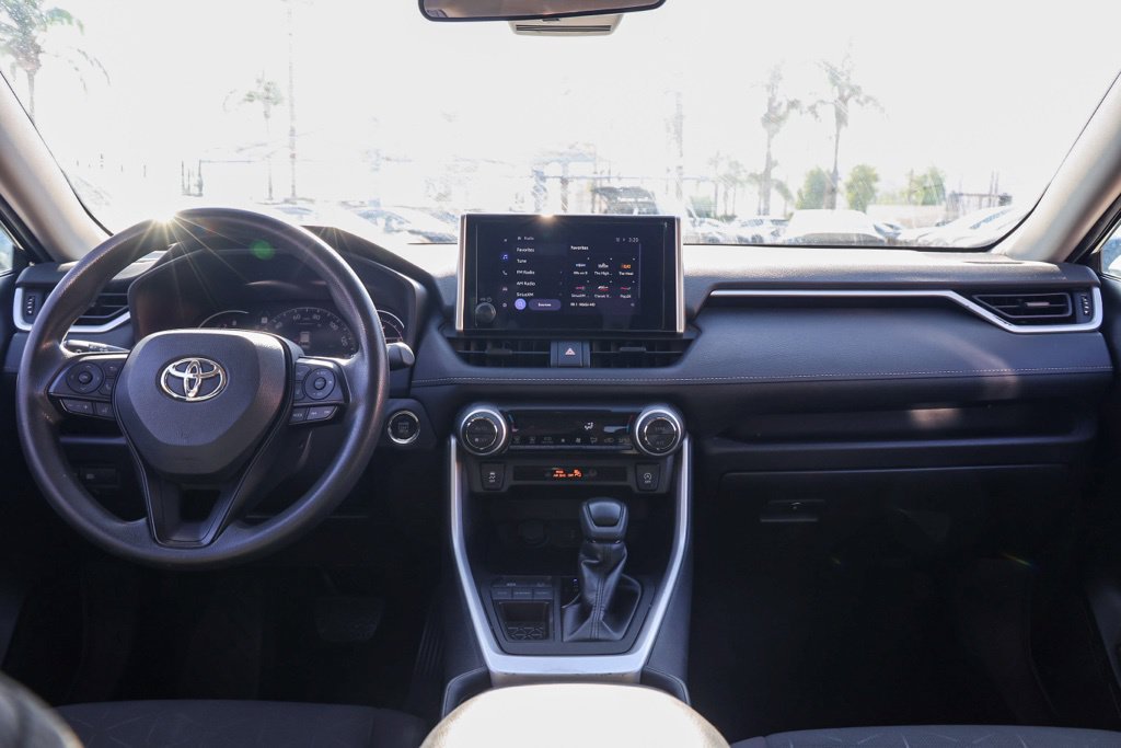 Used 2024 Toyota RAV4 XLE FWD image 23
